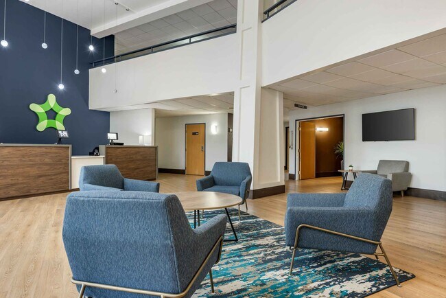 Furnished Studio-Trimark University Housing Hotel