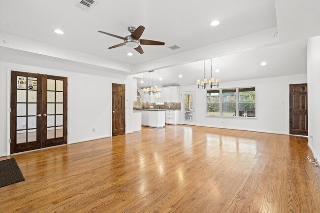 Photo - 1526 Adkins Rd