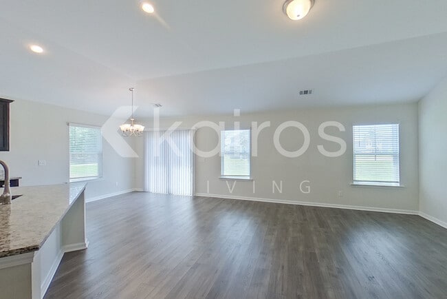 Photo - 107 St Matthew Wy