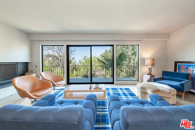 Photo - 1860 Lucile Ave