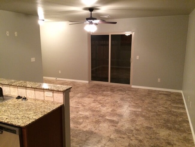 Photo - 209 Ashley Dr