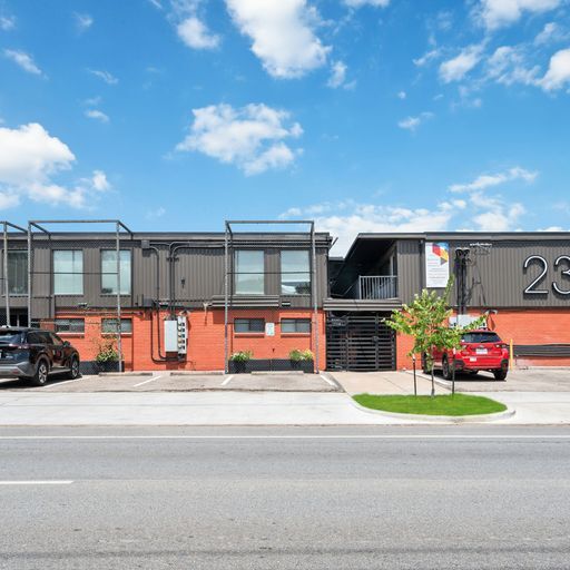 Building Photo - Dream Montrose Rental
