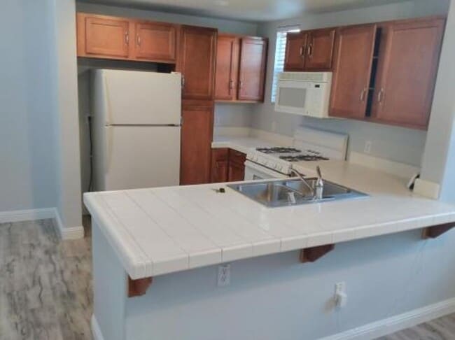 Photo - ADORABLE WESTLAKE VILLAS 2 BEDROOM (PLEASE...