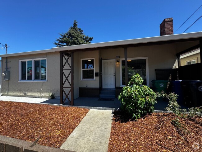 Building Photo - Newly Remodeled Spacious 3BD/2BA Property ... Unit 22846 Rental
