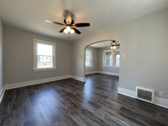 Photo - 1227 Elm St
