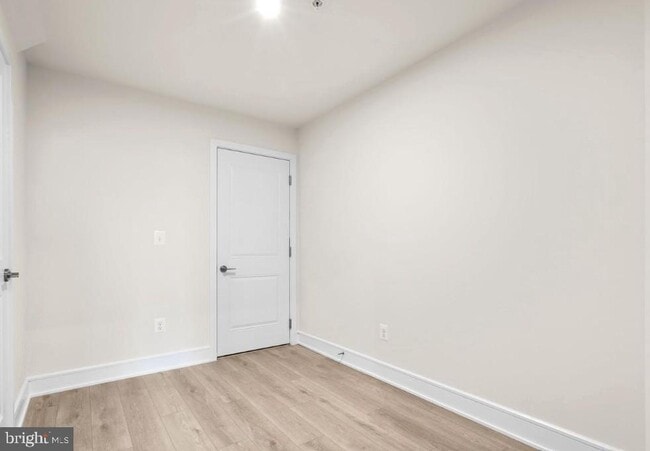 Photo - 21764 Dollis Hl Ter