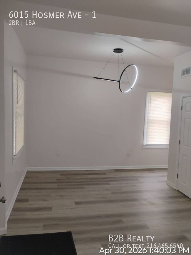 Photo - 6015 Hosmer Ave Unidad 1