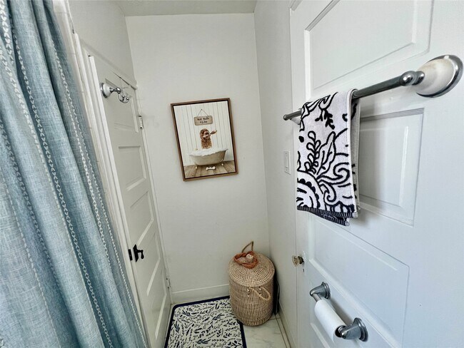 Photo - 626 Woodland St