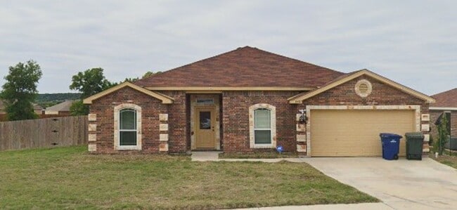 Building Photo - 5 Bedroom 2.5 Bath in Copperas Cove! Rental