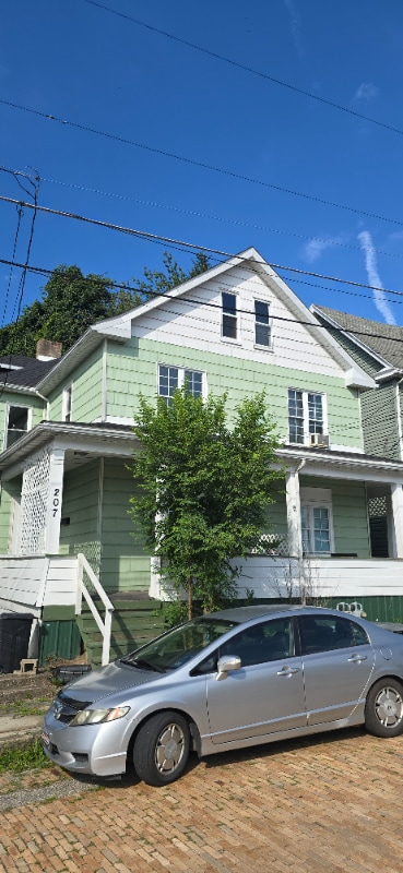 Building Photo - 207 Lincoln Ave Rental