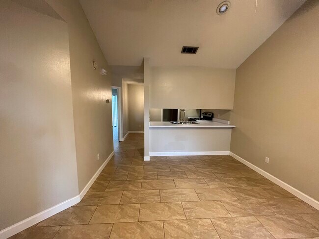 Photo - 1501 Green Acres Blvd Unit A