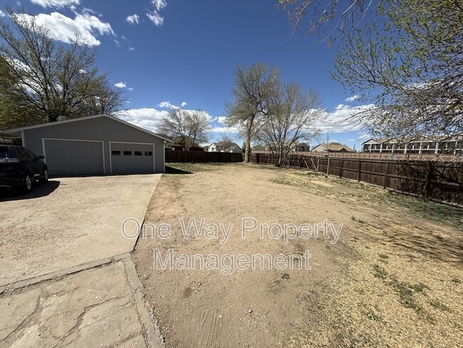 Photo - 310 Chimney Park Dr