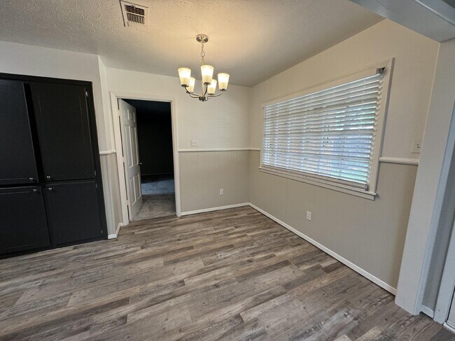 Photo - 3006 59th St