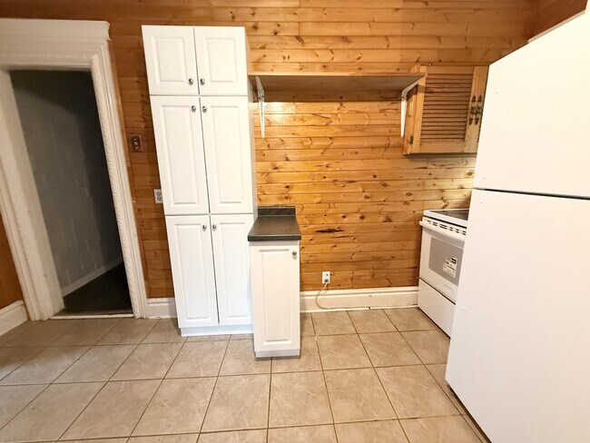 Photo - 67 Taylor Ave Unit UPPER