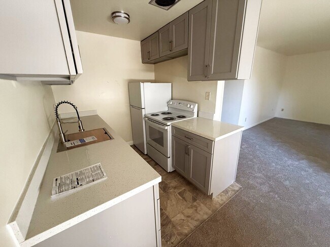 Photo - Charming Ground-Level 2?Bed / 1?Bath in Alameda – Unit B