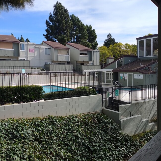 Building Photo - 1333 N Camino Alto Unit 259