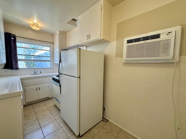 Photo - 320 Rexford Dr Unidad 320 S. Rexford Dr Apt A