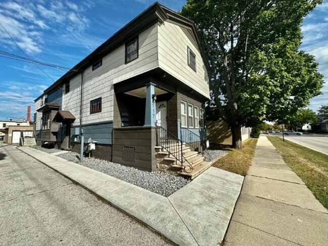 Photo - 717 Pine St Apartment Unit 3