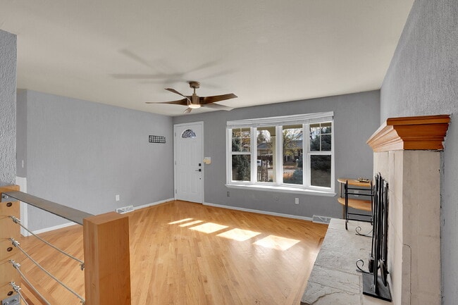 Photo - $2,895.00 - $300 OFF First Months' Rent - 5 Bedrooms, 2 Bathrooms, Single Family Home in Broomfie...