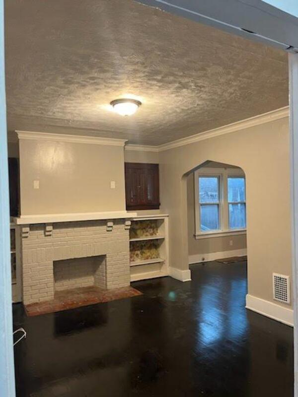 Photo - 1927 Clifford Ave