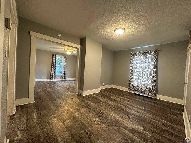 Photo - 3839 SW Sena Dr