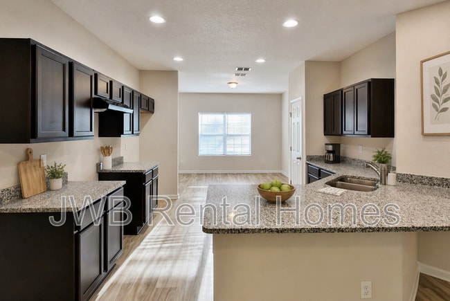 Photo - 4524 Victor St