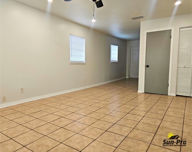 Photo - 715 Georgia St Unit 1