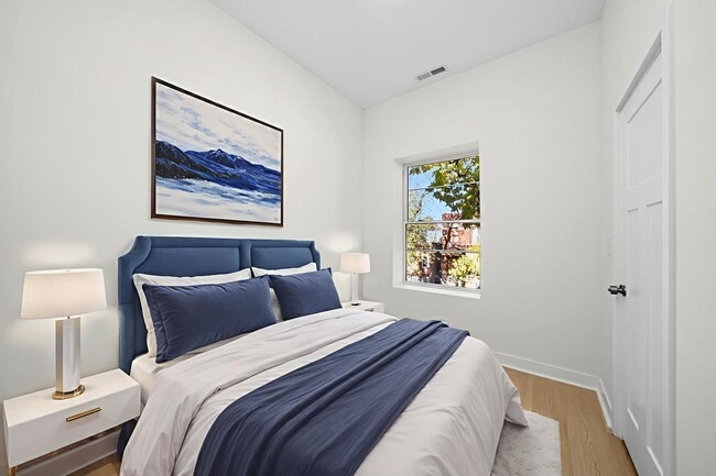 Photo - 3037 W Lexington St