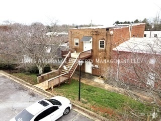 Building Photo - 134 W Front St Rental