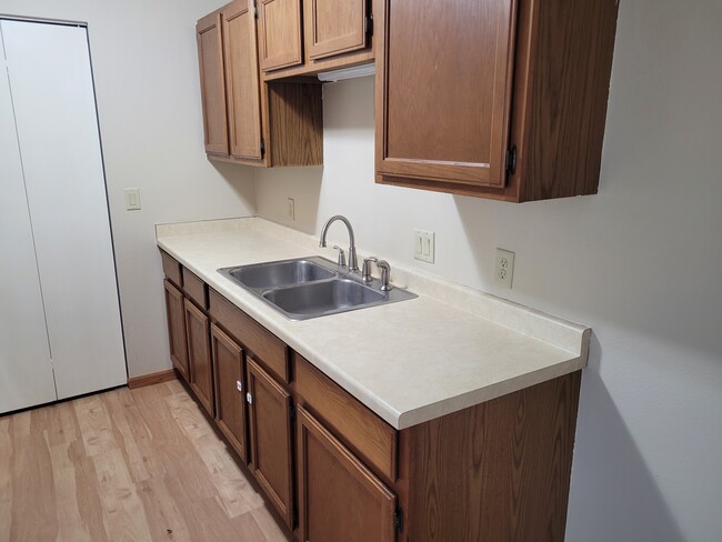 Photo - 711 N Spring St