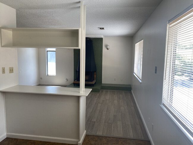Photo - 910 F St Apartment
