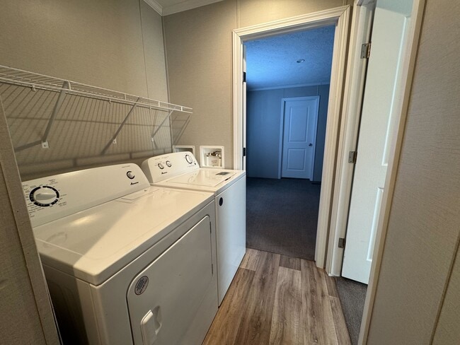 Photo - 2002 Heron Dr NW