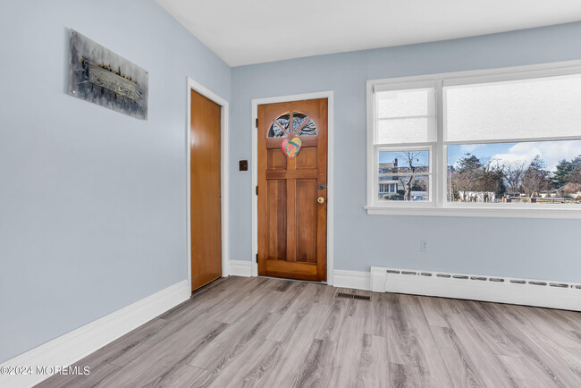 Photo - 6 Elmwood Ave House