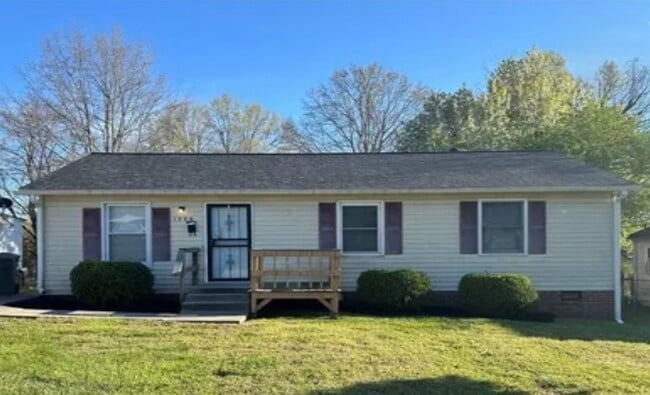 Front - 1006 Tuscaloosa St