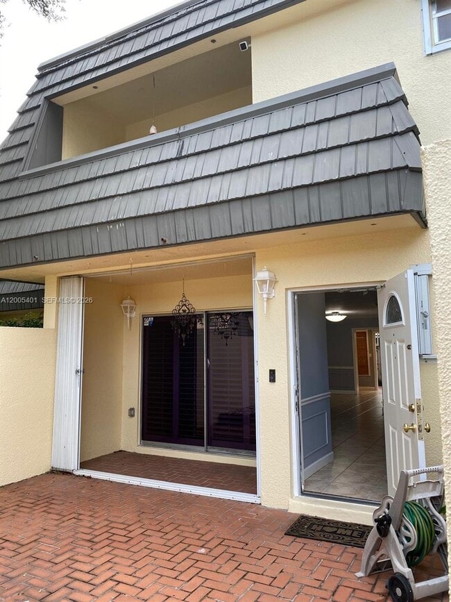 Building Photo - 8761 SW 137th Ave