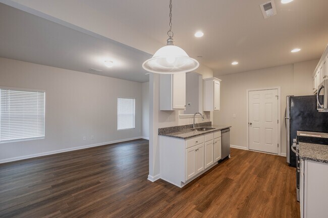 Photo - 200 S Bell Ave