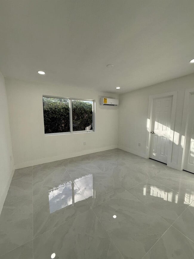 Photo - 4400 SW 36th St