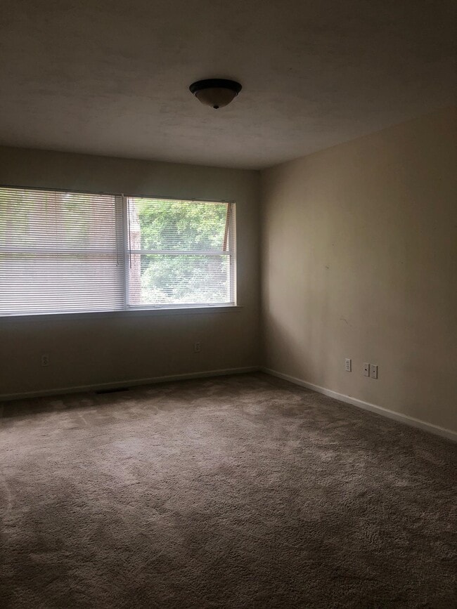 Photo - 1510 Raa Ave