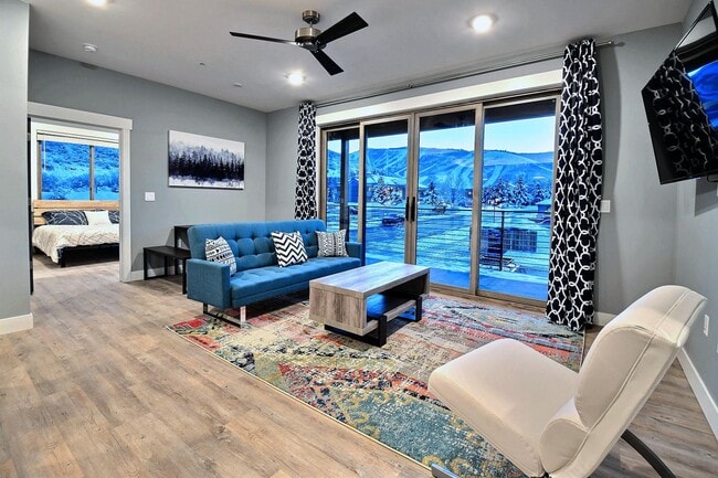 Photo - Gorgeous Top Floor Prospector Condo!
