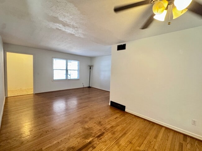 Photo - 1304 Downing St