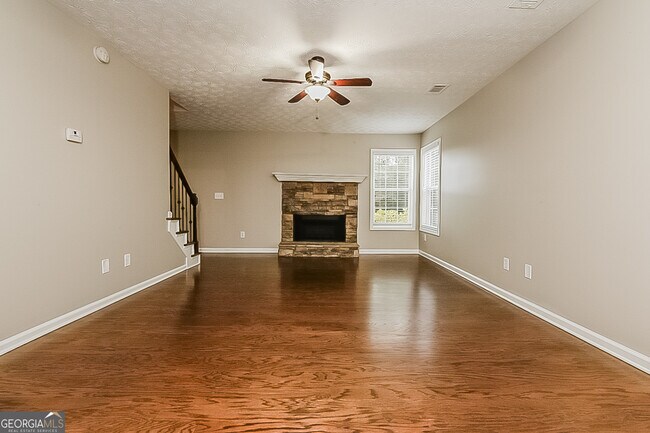 Photo - 60 Berkshire Run