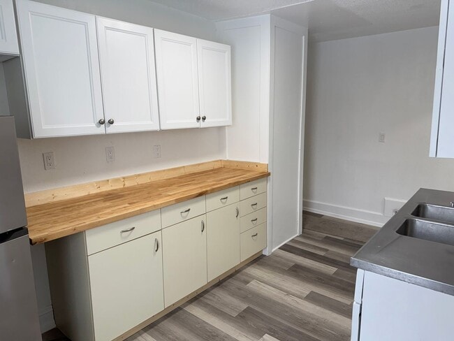 Photo - 709 N Park Ave Unit Upper