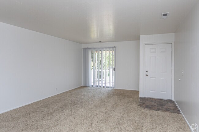 2BR, 1BA - 1,000SF