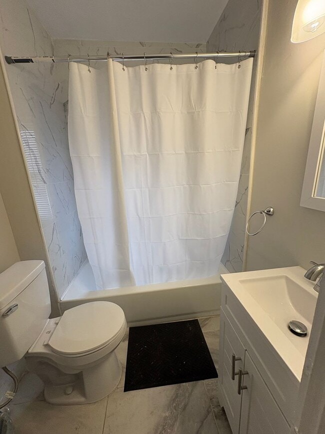 Photo - Randolph673-675 Unit 673 Randolph Street