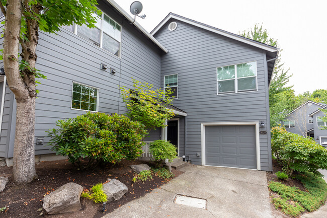 Photo - 9729 NW Miller Hill Dr Townhome