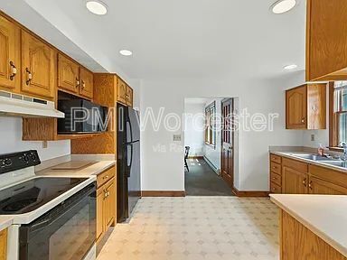 Photo - 178 Massasoit Rd