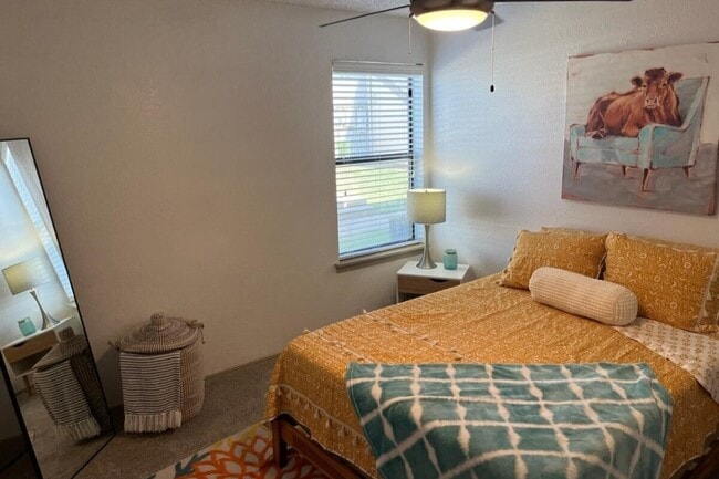 Quail Hollow Apartments