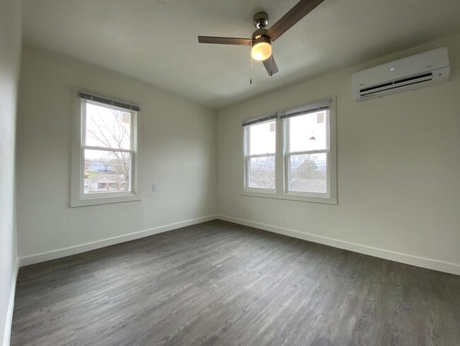 Photo - 213 Carroll Dr