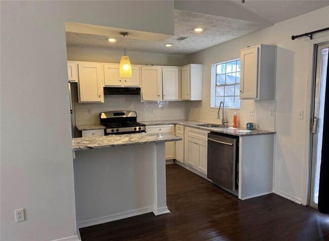 Photo - 170 Arborfield Way