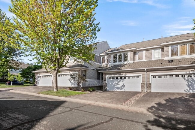 Building Photo - 15601 Lilac Dr Rental